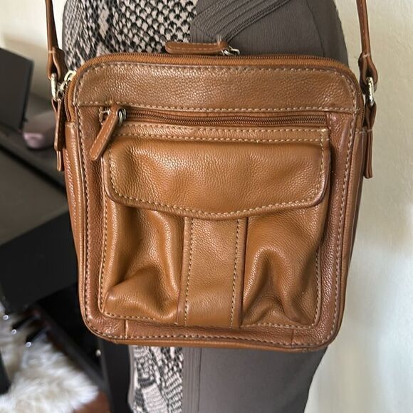 Vintage Fossil Crossbody - Picture 4 of 11